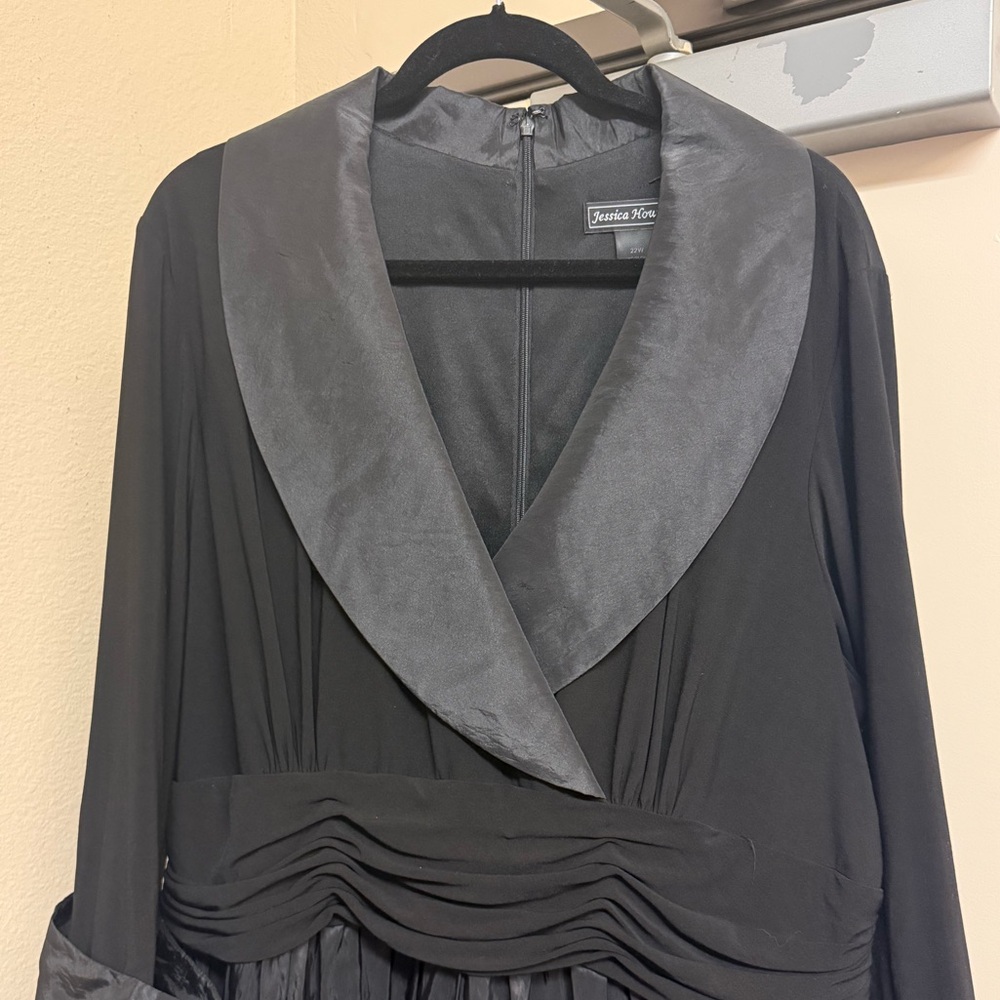 Black Jessica Howard Dress size 22